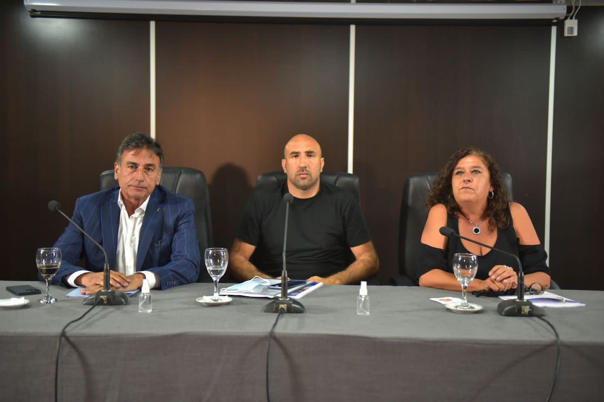 El FdT bonaerense presentó el pedido de juicio político a Conte Grand